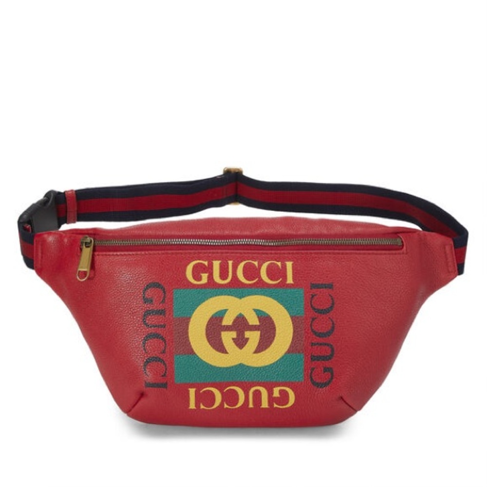 Gucci Bumbag: Size large, red, great condition!
